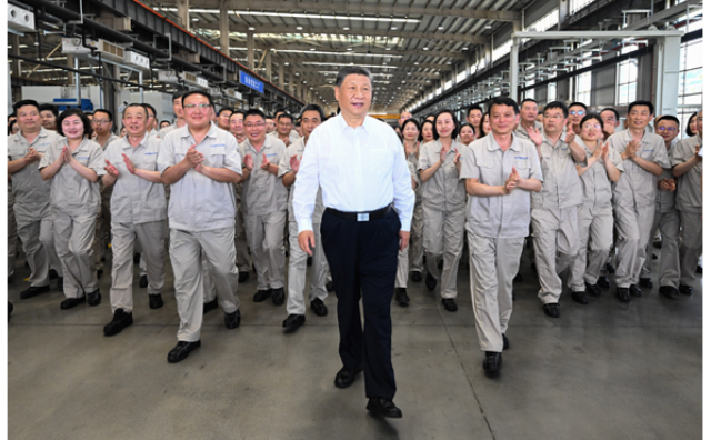 习近平在河南考察时强调：坚定信心推动高质量发展高效能治理 奋力谱写中原大地推进中国式现代化新篇章